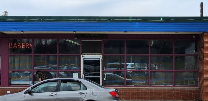 Finding the Bakery on Main Street