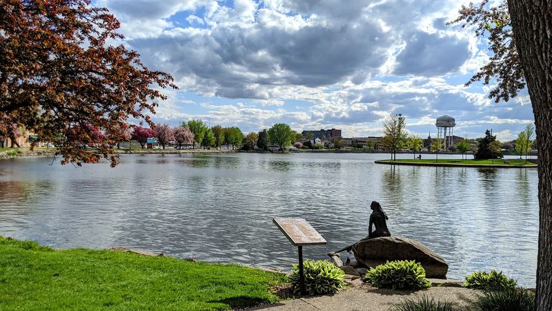 Fountain Lake, A Gem Right In Town Fountain Lake, A Gem Right In Town