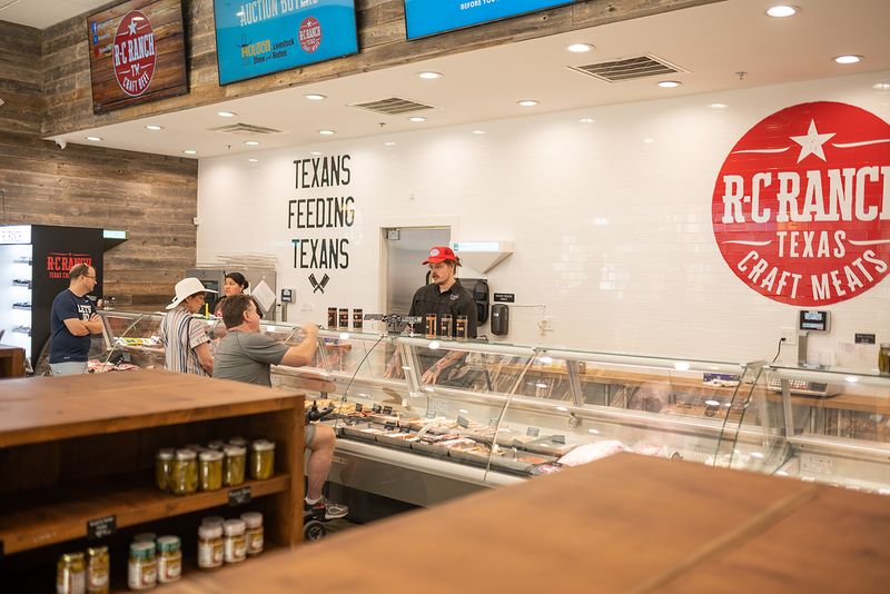 Fresh From the Water, Seafood That Earns Its Reputation