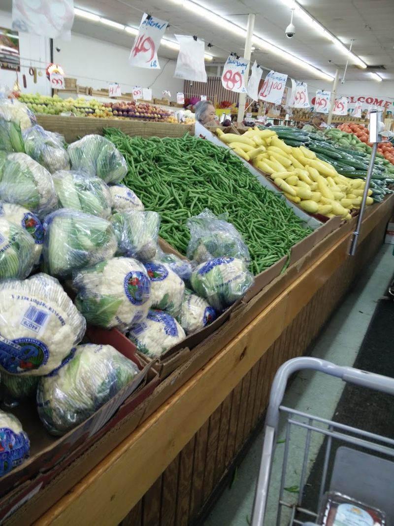 Fresh Produce That Practically Sells Itself Fresh Produce That Practically Sells Itself