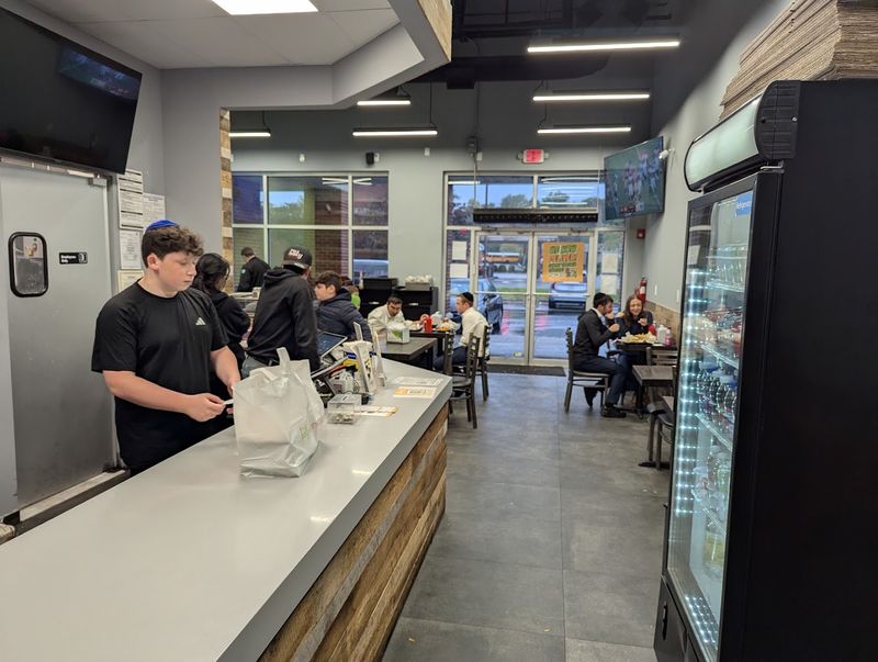 Fresh Toppings That Earn Their Place on the Plate Fresh Toppings That Earn Their Place on the Plate