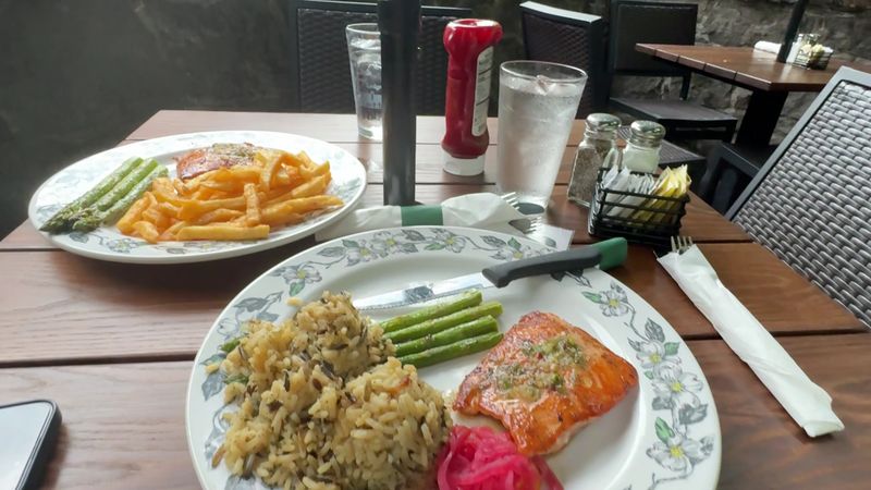 Full-Service Dining Done Right