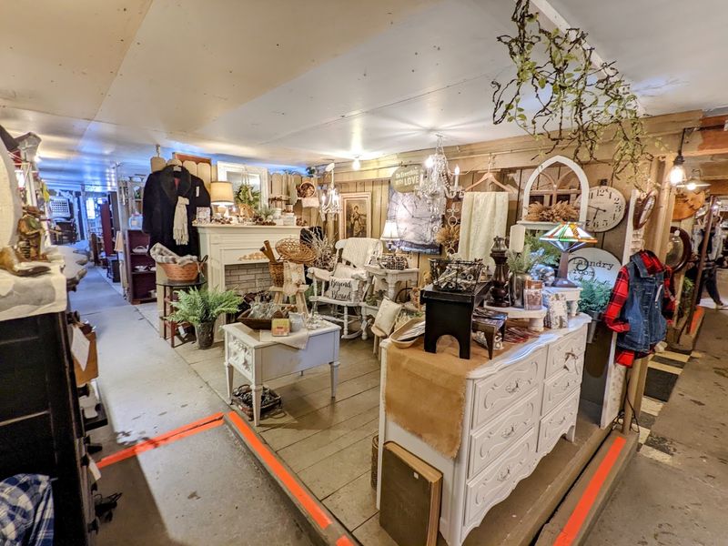Furniture Finds That Could Anchor a Whole Room Furniture Finds That Could Anchor a Whole Room