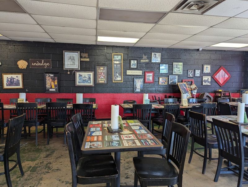 George's Happy Hog Bar-B-Q Is the Neighborhood Spot That Punches Way Above Its Weight