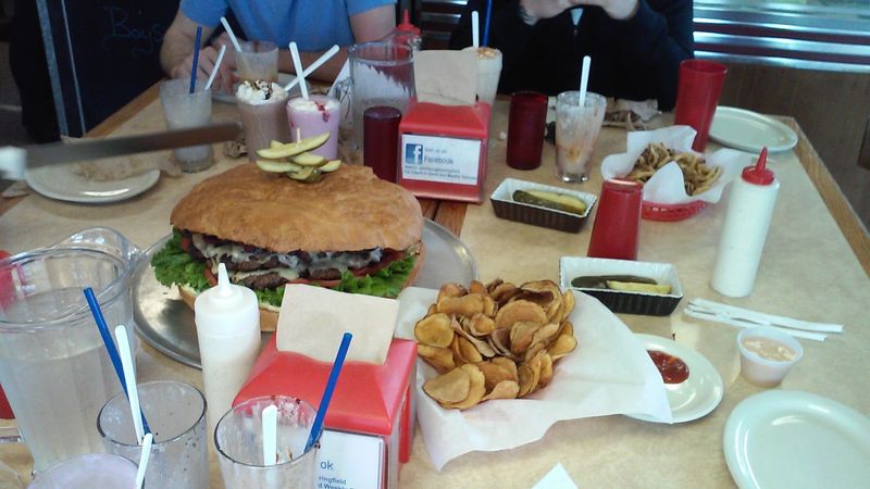 Giant Burger, Springfield Giant Burger, Springfield