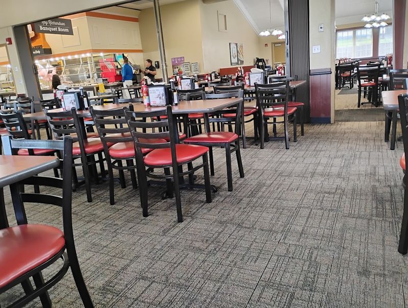 Golden Corral, VA