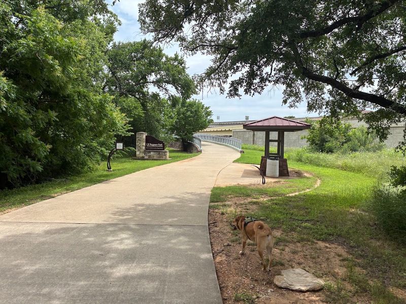 Good Link Linear Park, Grand Prairie