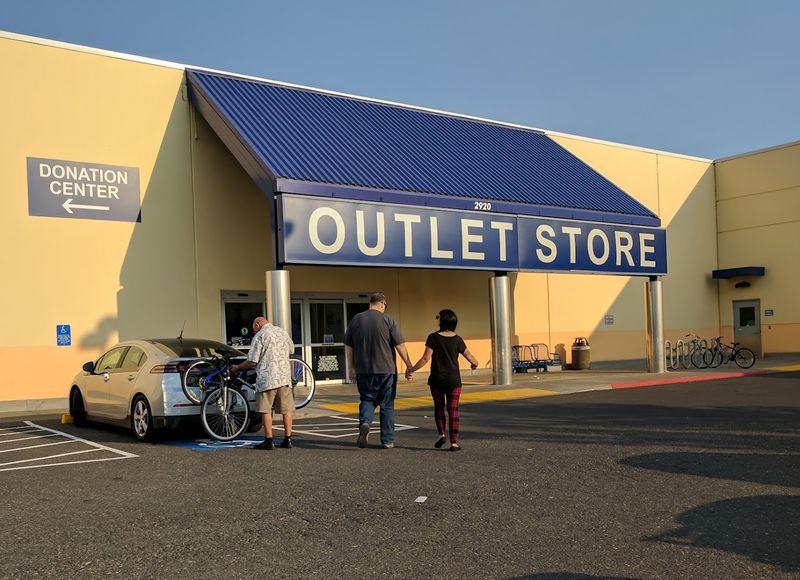 Goodwill Outlet of the Columbia Willamette - Hillsboro, OR