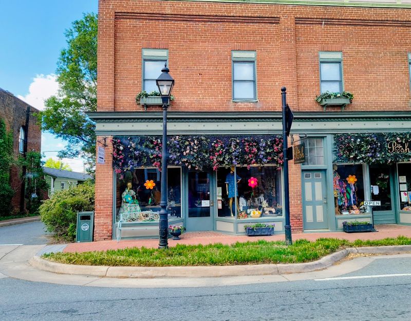 Gordonsville (Main Street) Gordonsville (Main Street)