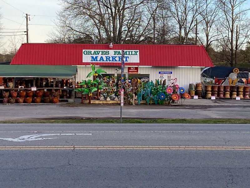 Graves Family Market Graves Family Market