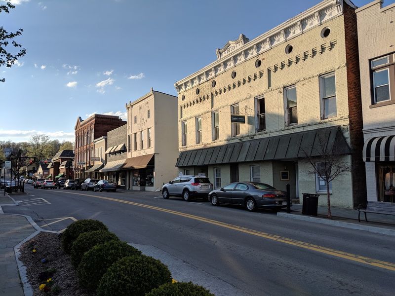 Great Eats, Small-Town Charm