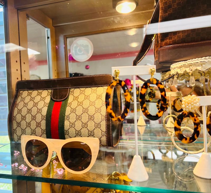 Handbags and Accessories Worth Hunting For Handbags and Accessories Worth Hunting For