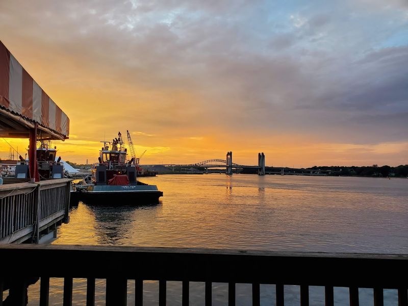 Harbor Views That Make You Put Your Phone Down, Then Pick It Right Back Up Harbor Views That Make You Put Your Phone Down, Then Pick It Right Back Up
