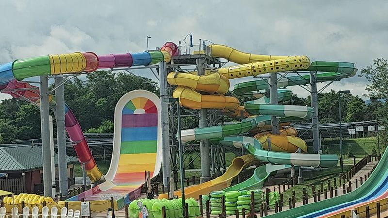 Heart-Pounding Tube Slides That Twist and Plunge Heart-Pounding Tube Slides That Twist and Plunge