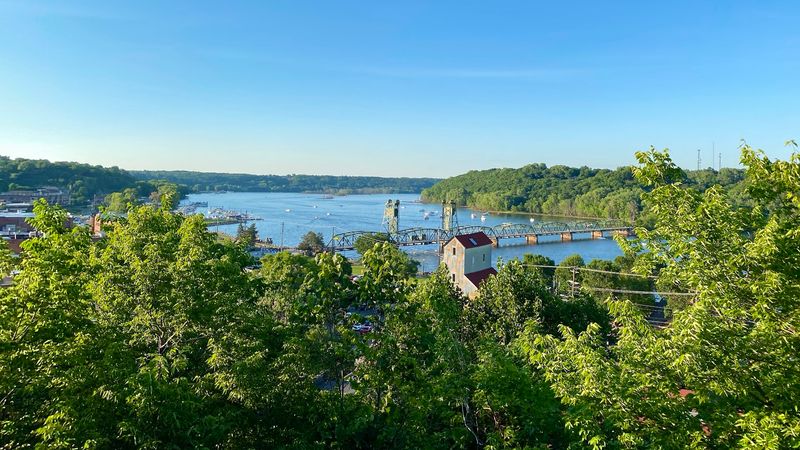 Hiking the Bluffs at Brown's Creek State Trail