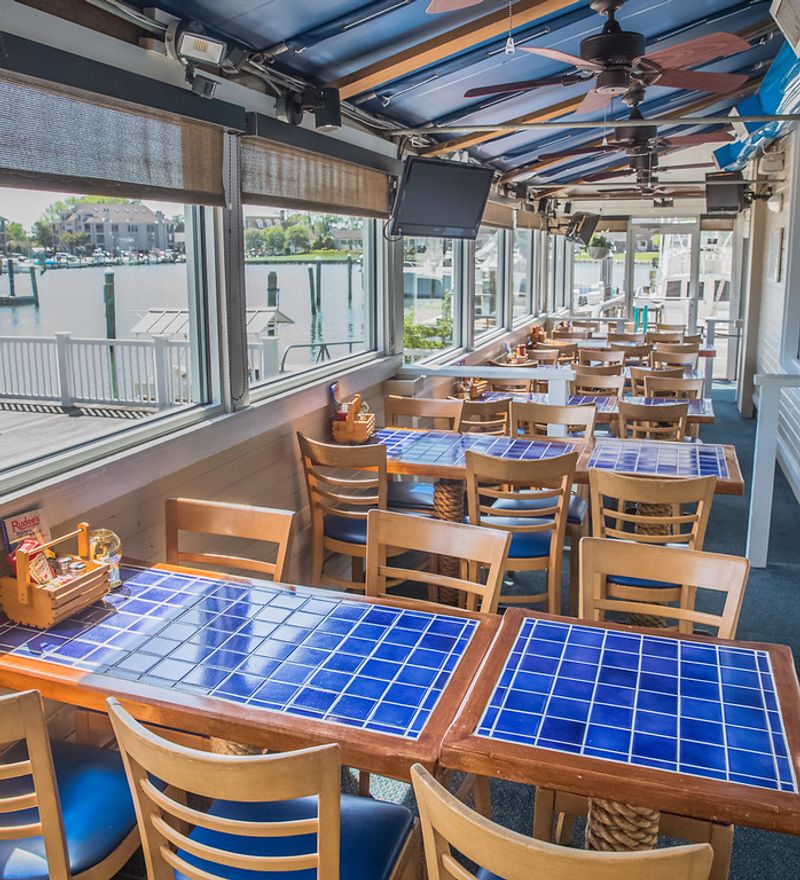 Indoor Seating That Still Feels Coastal Indoor Seating That Still Feels Coastal