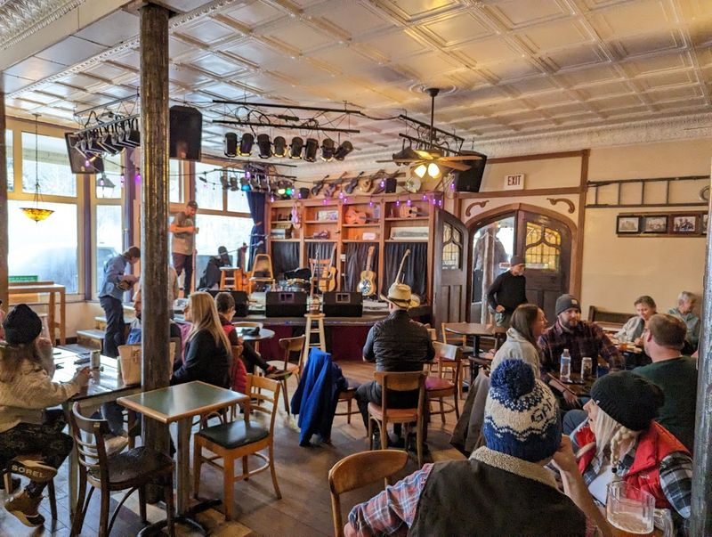 Intimate Venue, Unforgettable Nights
