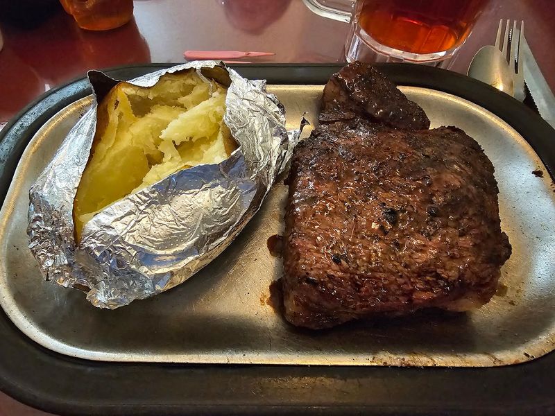 Ken’s Steaks & Ribs