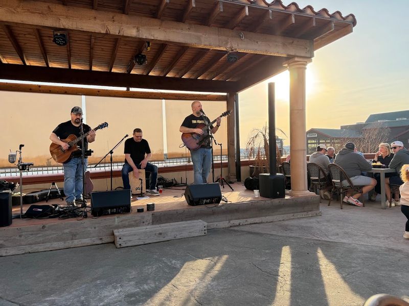 Live Music Changes The Whole Mood Live Music Changes The Whole Mood