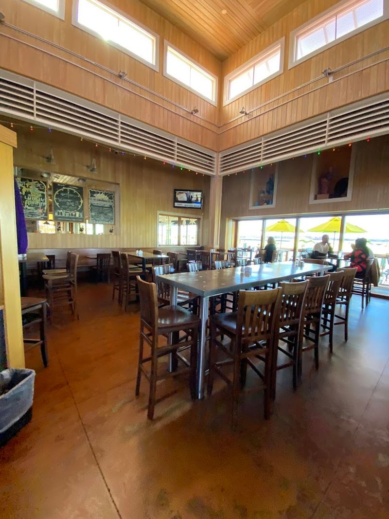 Live Music Turns Dinner Into an Event Live Music Turns Dinner Into an Event