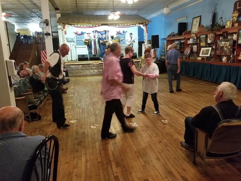 Local Culture and Appalachian Charm Around Coeburn