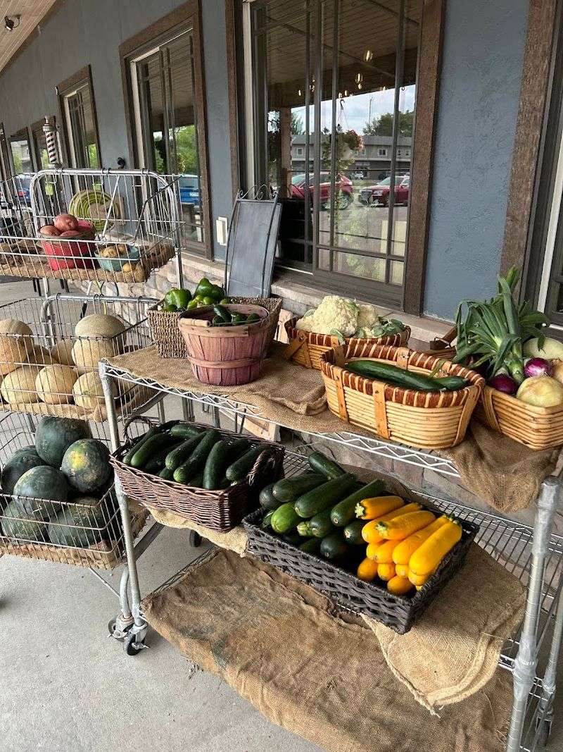 Local Produce and a Farmers Market Feel Right at the Source