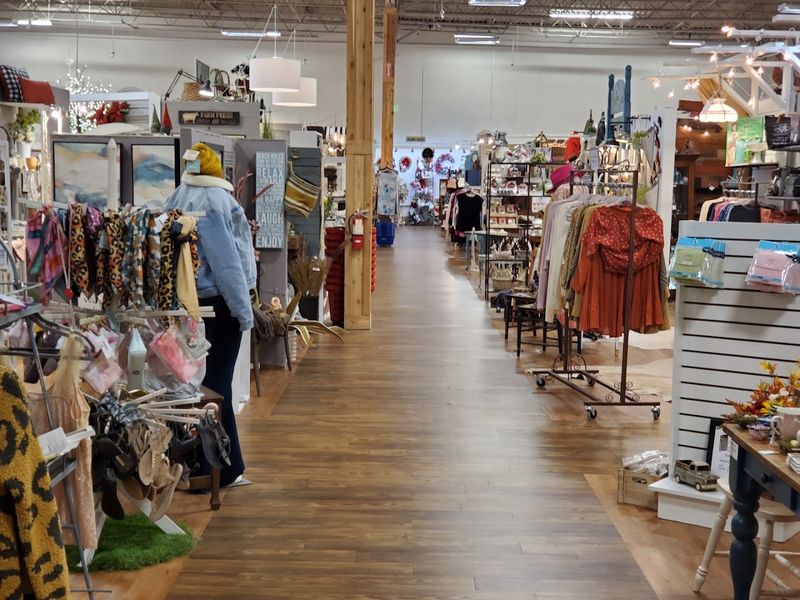 Lone Star Mercantile, Allen