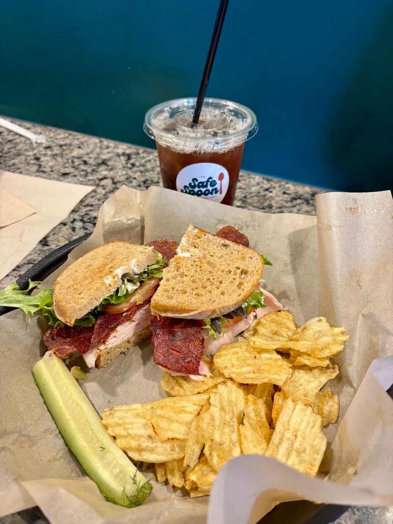Lunch Actually Sounds Like A Treat Lunch Actually Sounds Like A Treat