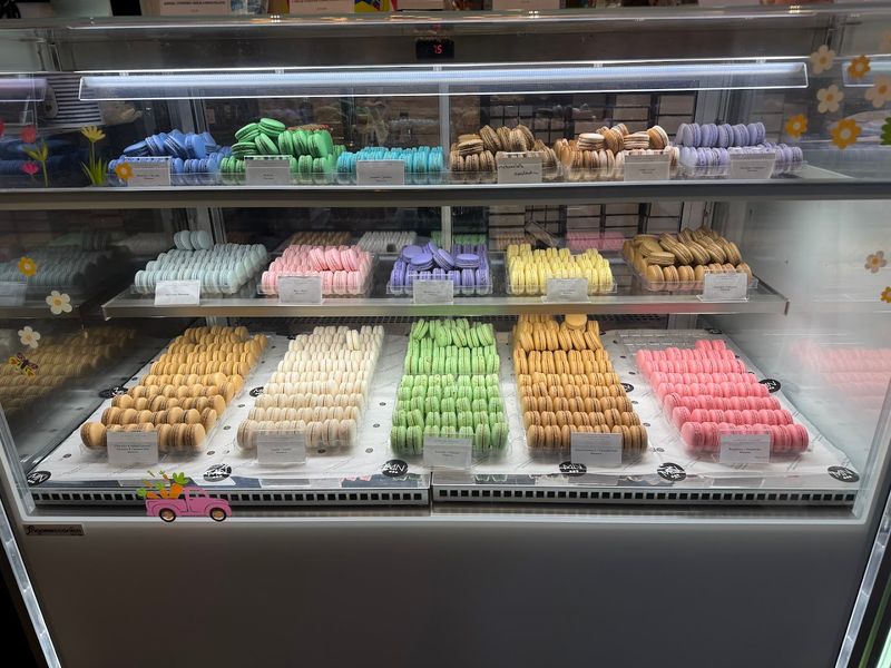Macarons That Look Like Jewelry and Taste Even Better Macarons That Look Like Jewelry and Taste Even Better