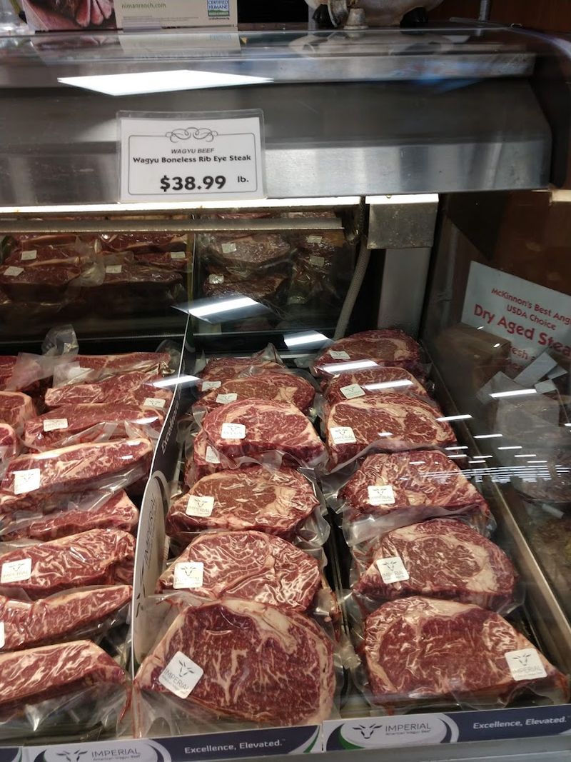 McKinnon's Market and Super Butcher Shop in Salem and Portsmouth