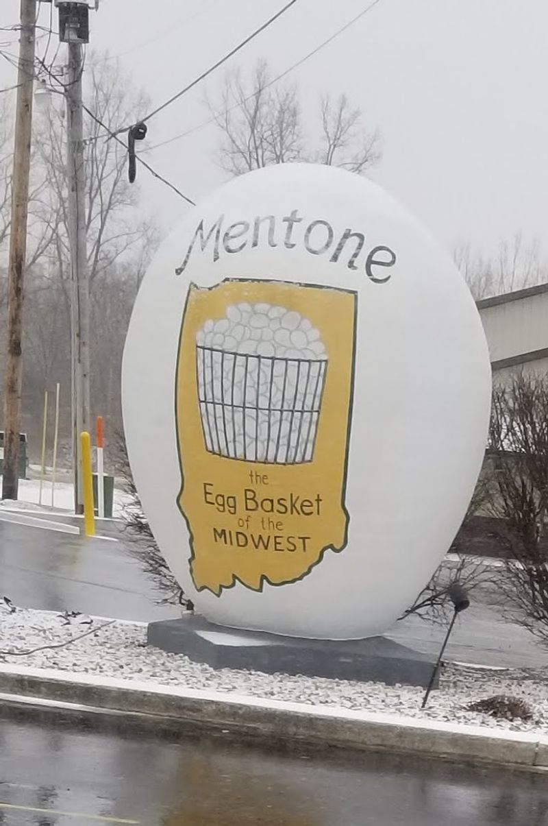 Mentone, The Egg Basket Town That Charms Without Trying Mentone, The Egg Basket Town That Charms Without Trying