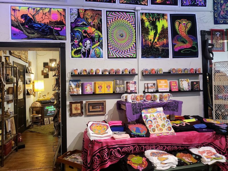 Mood Rings, Tarot Cards, and Quirky Gifts Galore