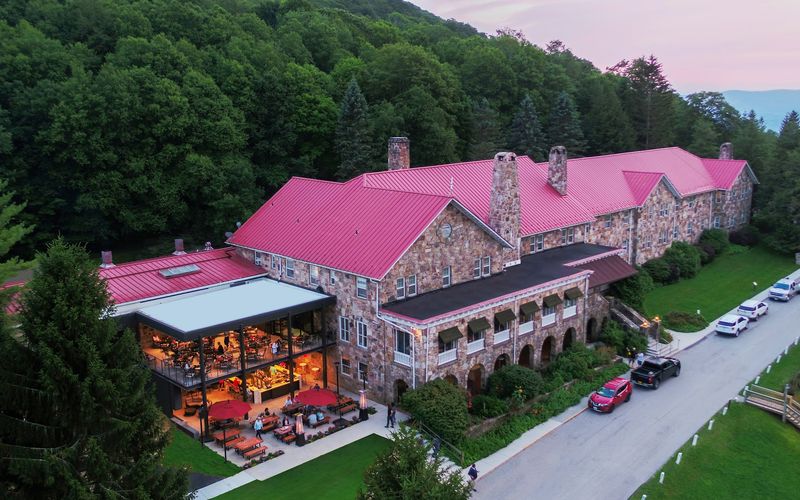 Mountain Lake Lodge, Pembroke Mountain Lake Lodge, Pembroke