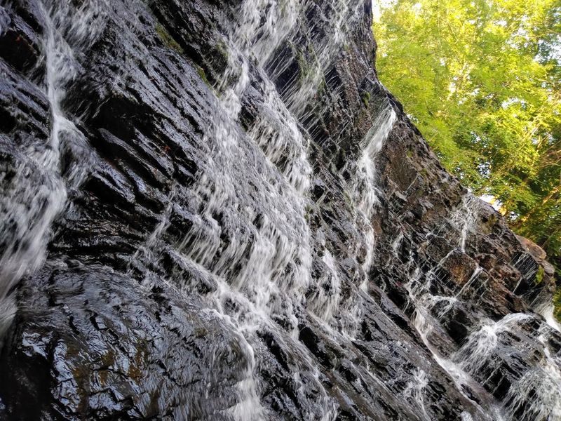 Natural Waterslide Fun, How the Rocks Become a Ride