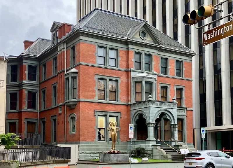New Jersey's Largest Museum Holds a Tibetan Treasure New Jersey's Largest Museum Holds a Tibetan Treasure