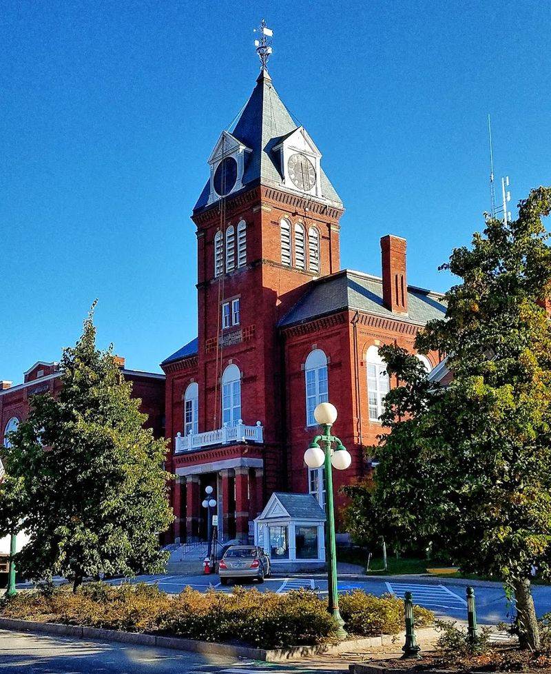 Old Sullivan County Courthouse, Newport Old Sullivan County Courthouse, Newport