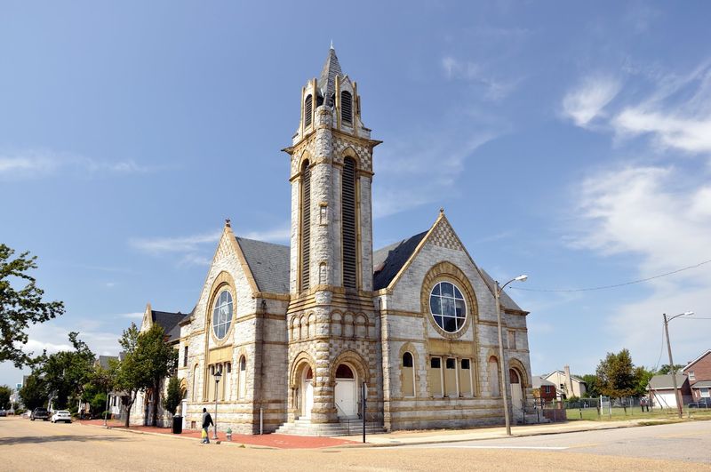 Olde Towne Portsmouth as the Perfect Backdrop Olde Towne Portsmouth as the Perfect Backdrop