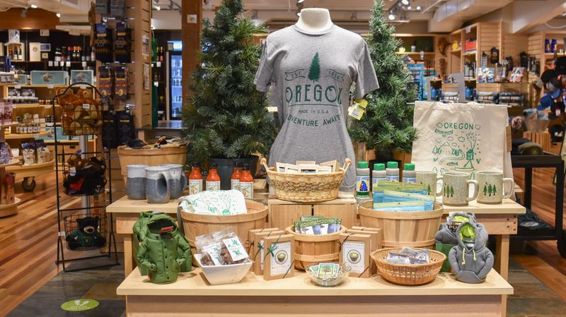 Oregon Gift Baskets and the Art of Shopping Local Oregon Gift Baskets and the Art of Shopping Local