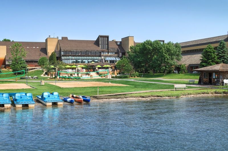 Outdoor Activities That Use the Lake and Land Well