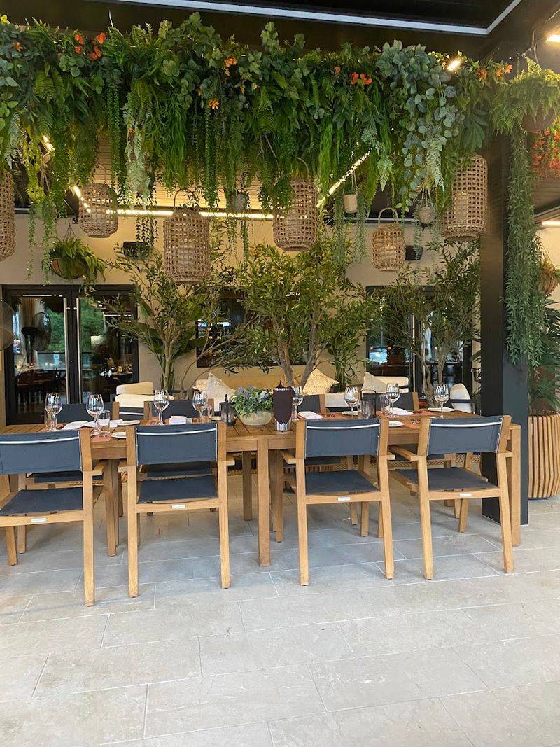 Outdoor Spaces That Change the Whole Dining Experience