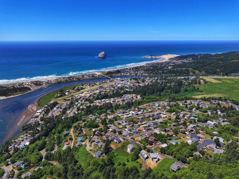 Pacific City and Lincoln City