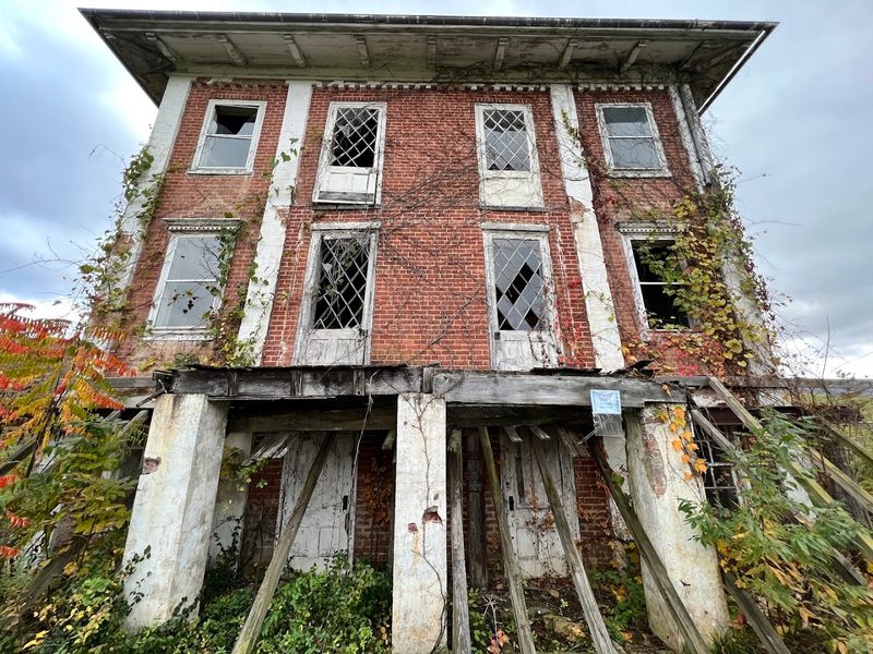 Paranormal Investigators Call It One Of America's Most Haunted Paranormal Investigators Call It One Of America's Most Haunted