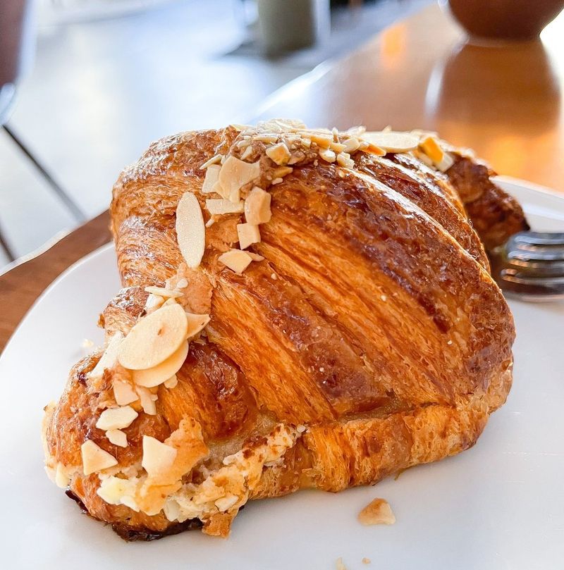 Pastries and Bites Worth Lingering Over Pastries and Bites Worth Lingering Over