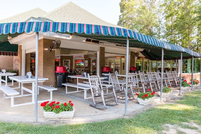 Peach Park, A Southern Oasis in Clanton