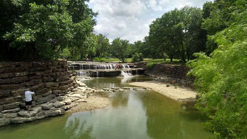 Picnic Spots and Shade That Make You Want to Linger Picnic Spots and Shade That Make You Want to Linger