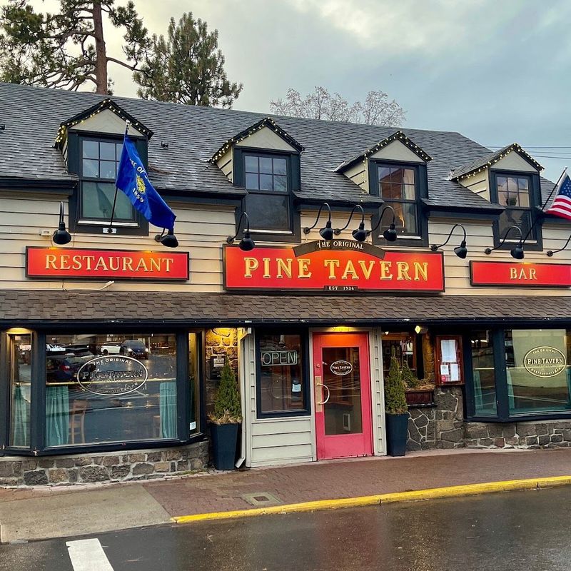 Pine Tavern, Bend