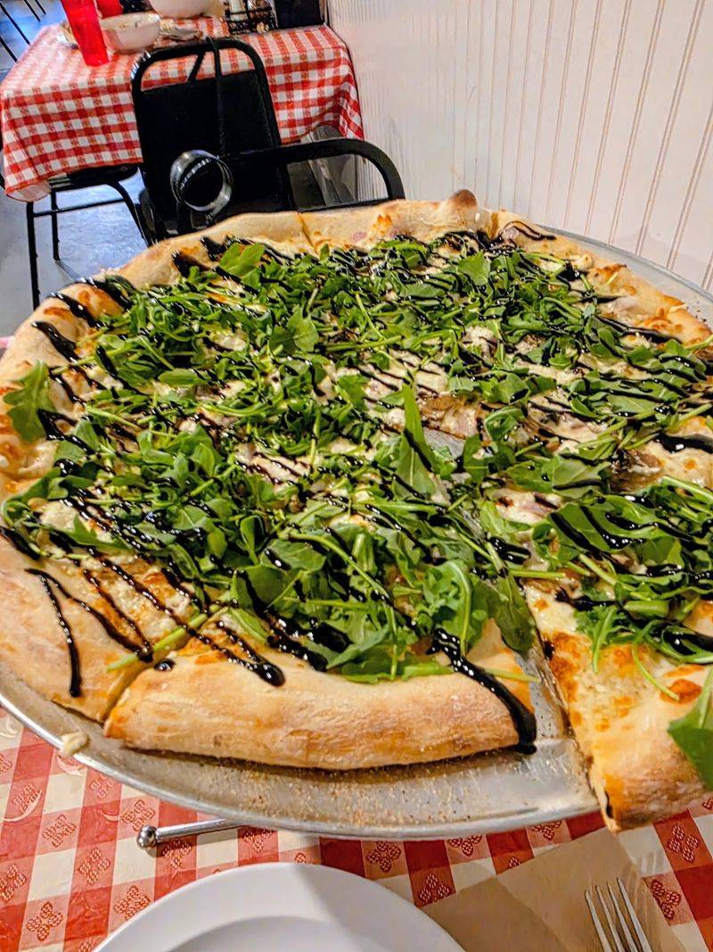 Pizza That Refuses To Be Overshadowed Pizza That Refuses To Be Overshadowed
