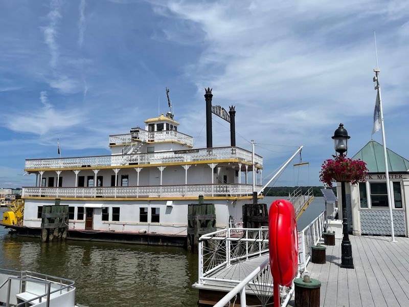 Plan Your Visit to 1 Prince Street, Alexandria, VA 22314