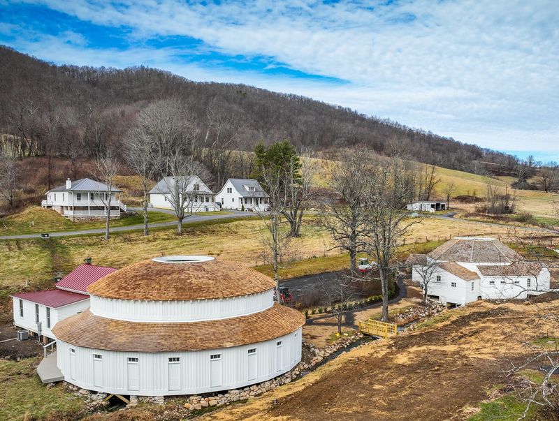 Plan Your Visit to 11 Bath Street, Warm Springs, Virginia