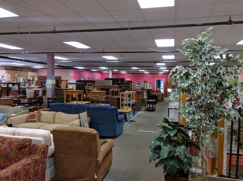 Plan Your Visit to Diversity Thrift on Sherwood Avenue
